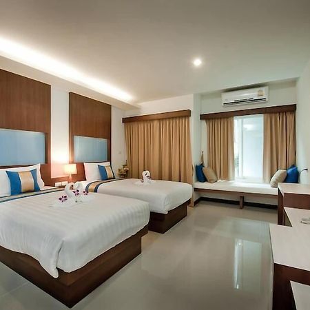 Tuana Blue Sky Patong Hotel Bagian luar foto