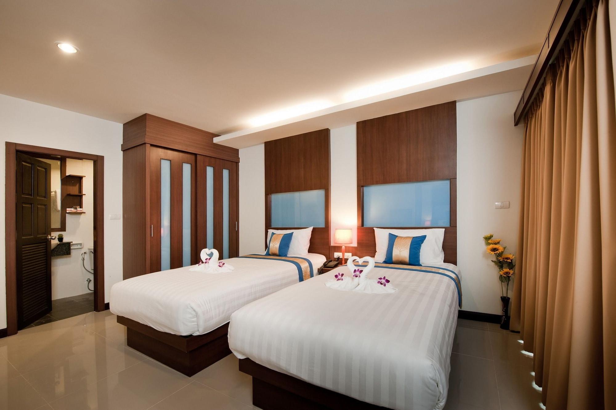 Tuana Blue Sky Patong Hotel Bagian luar foto