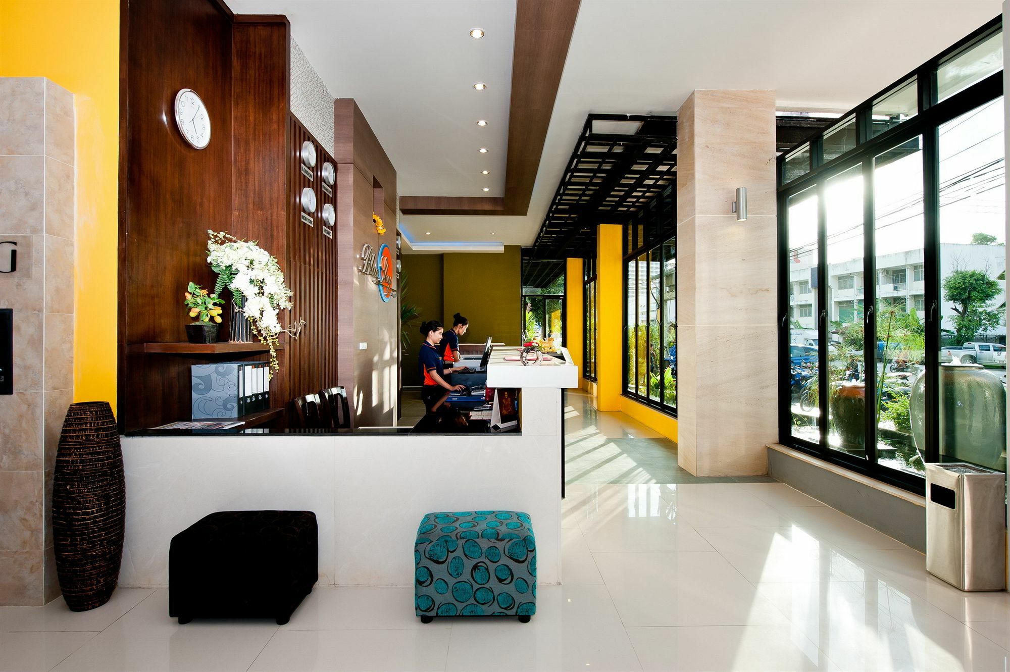 Tuana Blue Sky Patong Hotel Bagian luar foto